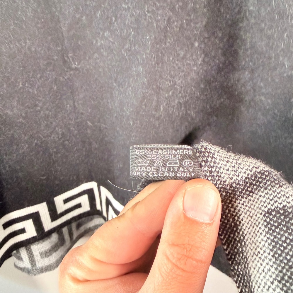 Givenchy Cashmere Silk Greek Key Knit Poncho Black White Made in Italy - Picture 4 of 6